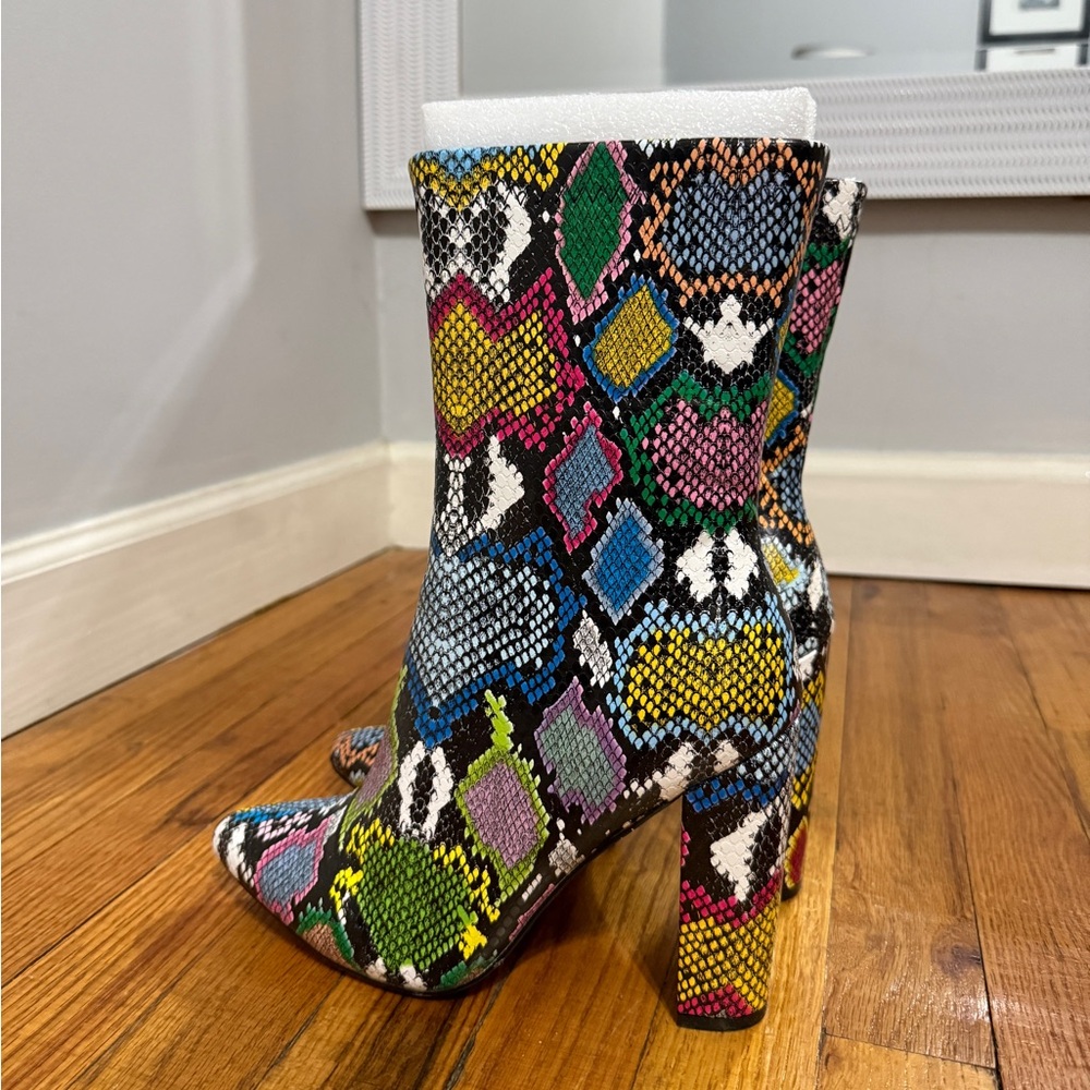 Fabulous multi-color snake print booties, Size 9